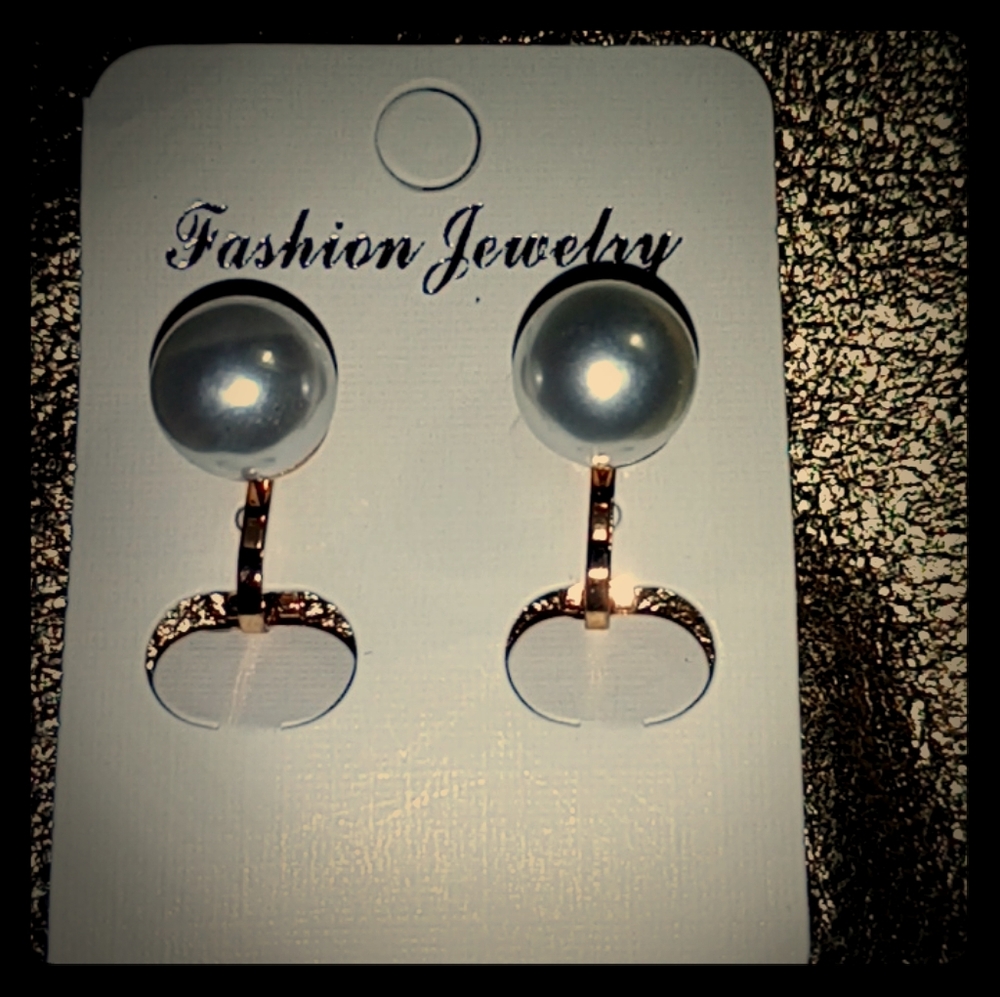 Pearl earrings